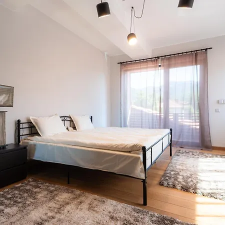 фамилия Къща за гости 4*